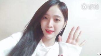 暴躁的吃瓜少女吴宣仪视频,暴躁少女的爆笑演绎