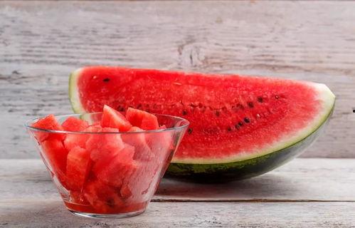 吃龙瓜的小视频,短视频带你领略独特风味