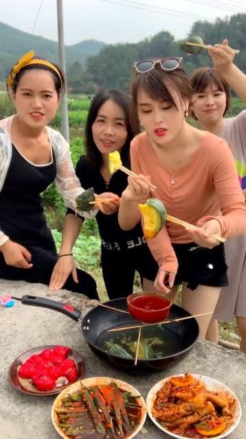 五大吃瓜美女视频,揭秘娱乐圈幕后风云