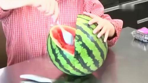 吃瓜刀小刀吃基本视频,揭秘美食背后的趣味故事