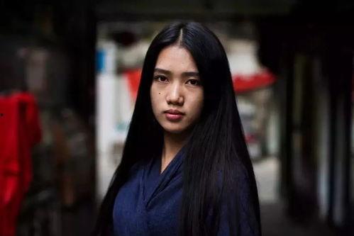 甘肃美女吃瓜事件视频,网络热议的瞬间