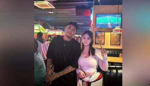 酒吧吃瓜女粉丝视频,揭秘娱乐圈幕后真相