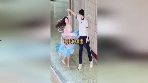 慕斯学姐和学弟吃瓜视频,一场甜蜜的校园吃瓜盛宴