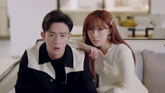 情侣合照吃瓜视频大全免费,甜蜜瞬间！情侣合照吃瓜视频大全免费大放送