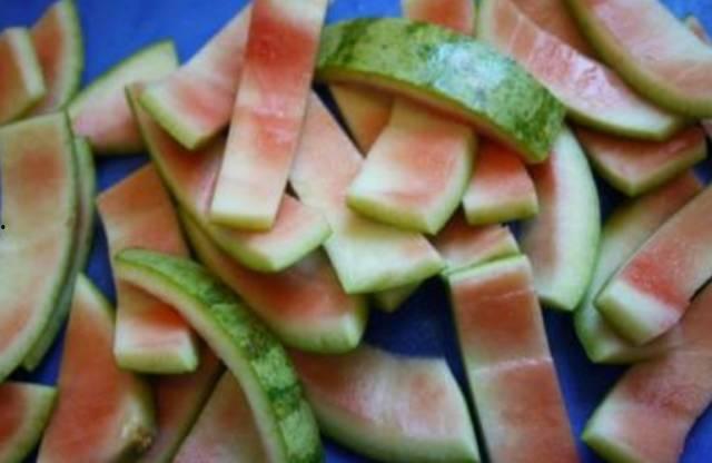 喷瓜的浆液可以吃吗视频,揭秘其食用之谜