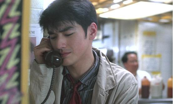 男星吃瓜真的很帅嘛视频,帅气指数飙升！