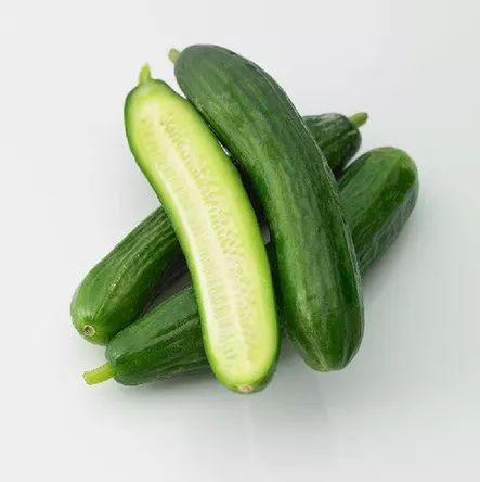 小乳瓜应该怎么做吃的视频,小乳瓜的多样美味烹饪方法揭秘