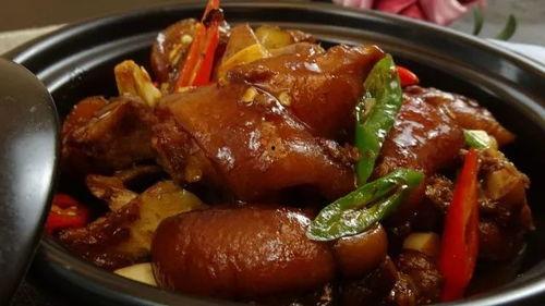 王大瓜吃猪蹄子视频,趣味横生美食瞬间